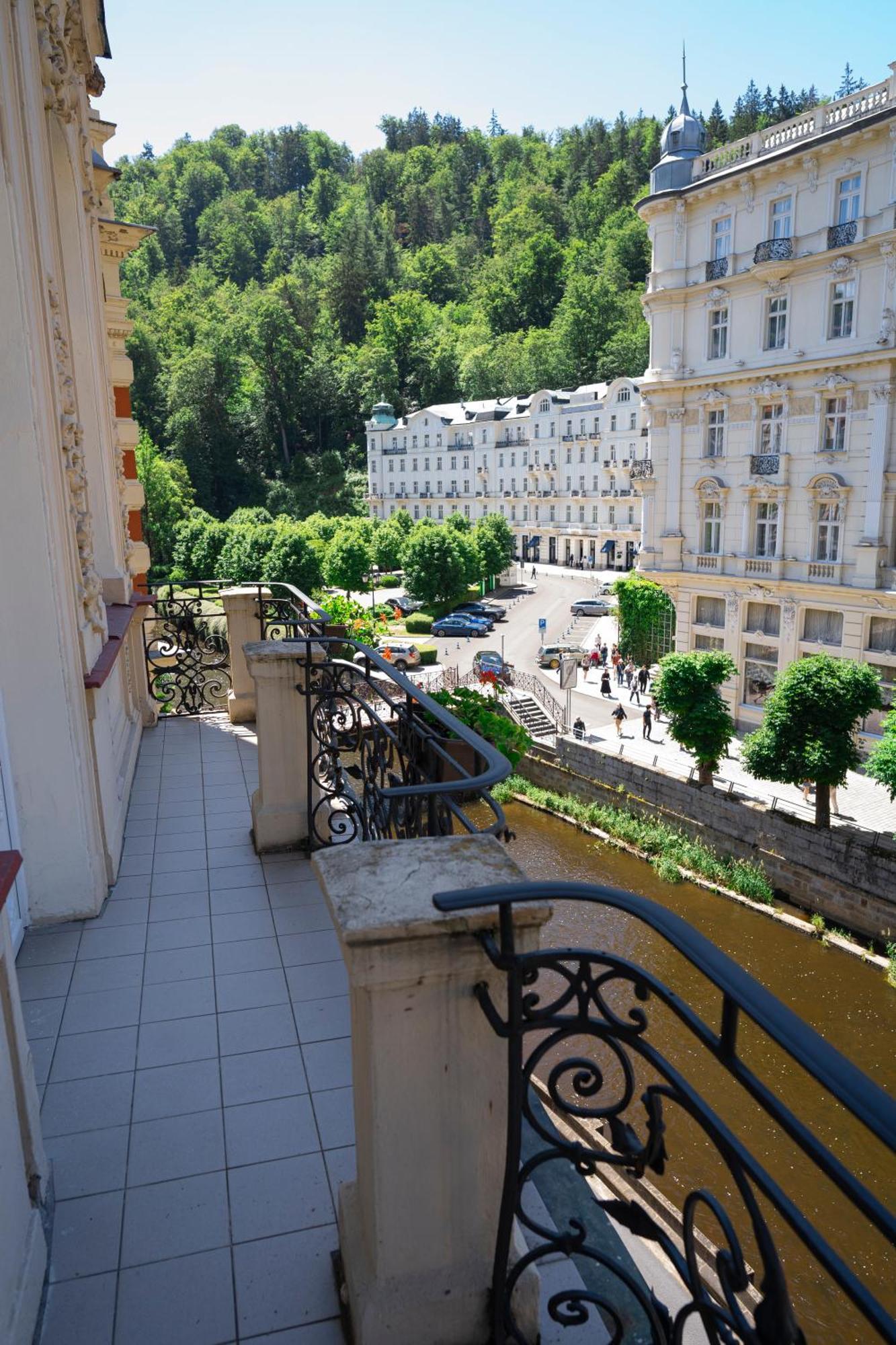 Alisa Hotel Karlovy Vary Luaran gambar