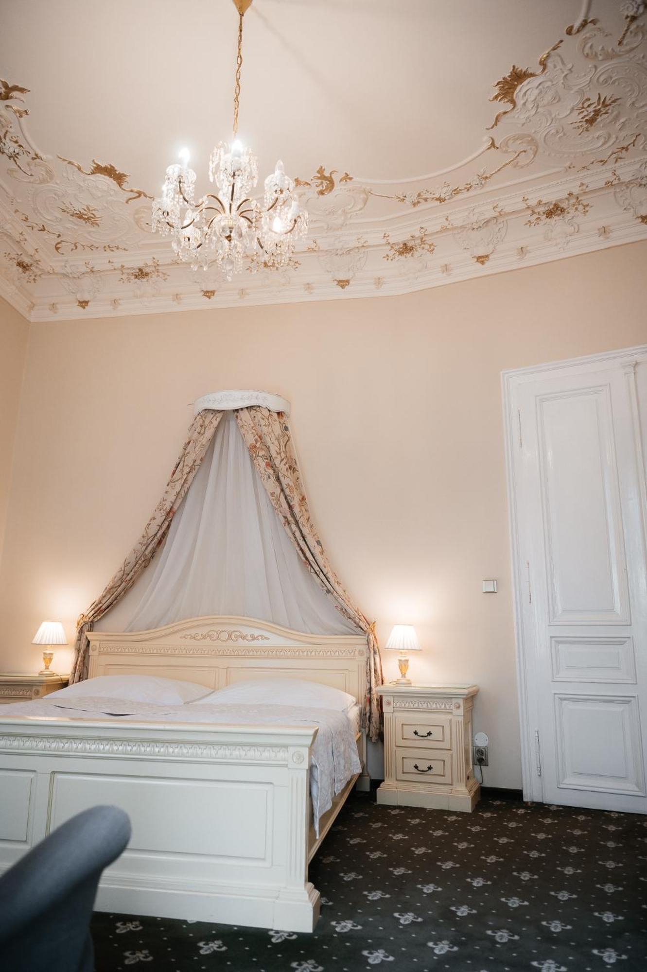 Alisa Hotel Karlovy Vary Luaran gambar