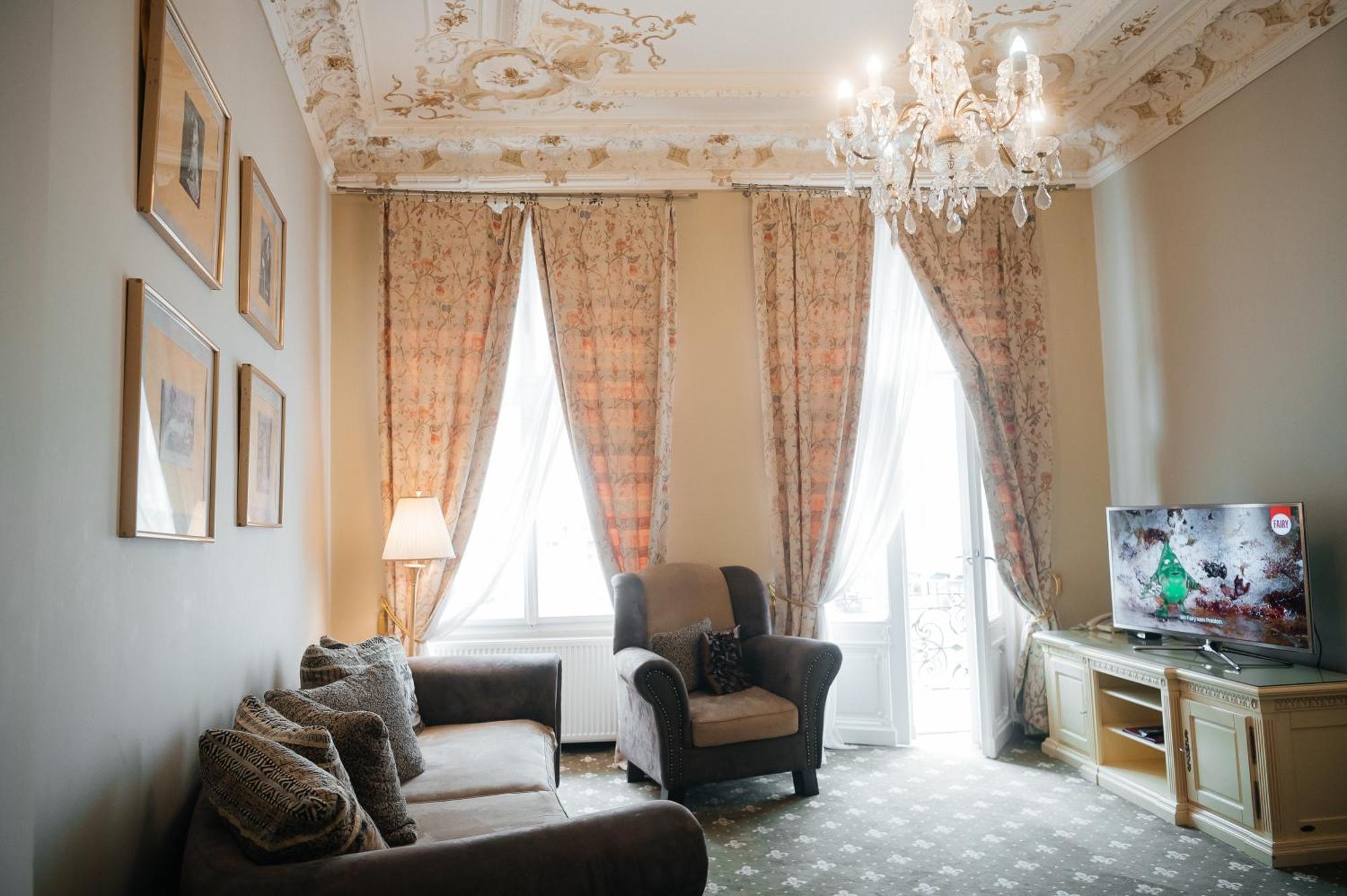 Alisa Hotel Karlovy Vary Luaran gambar