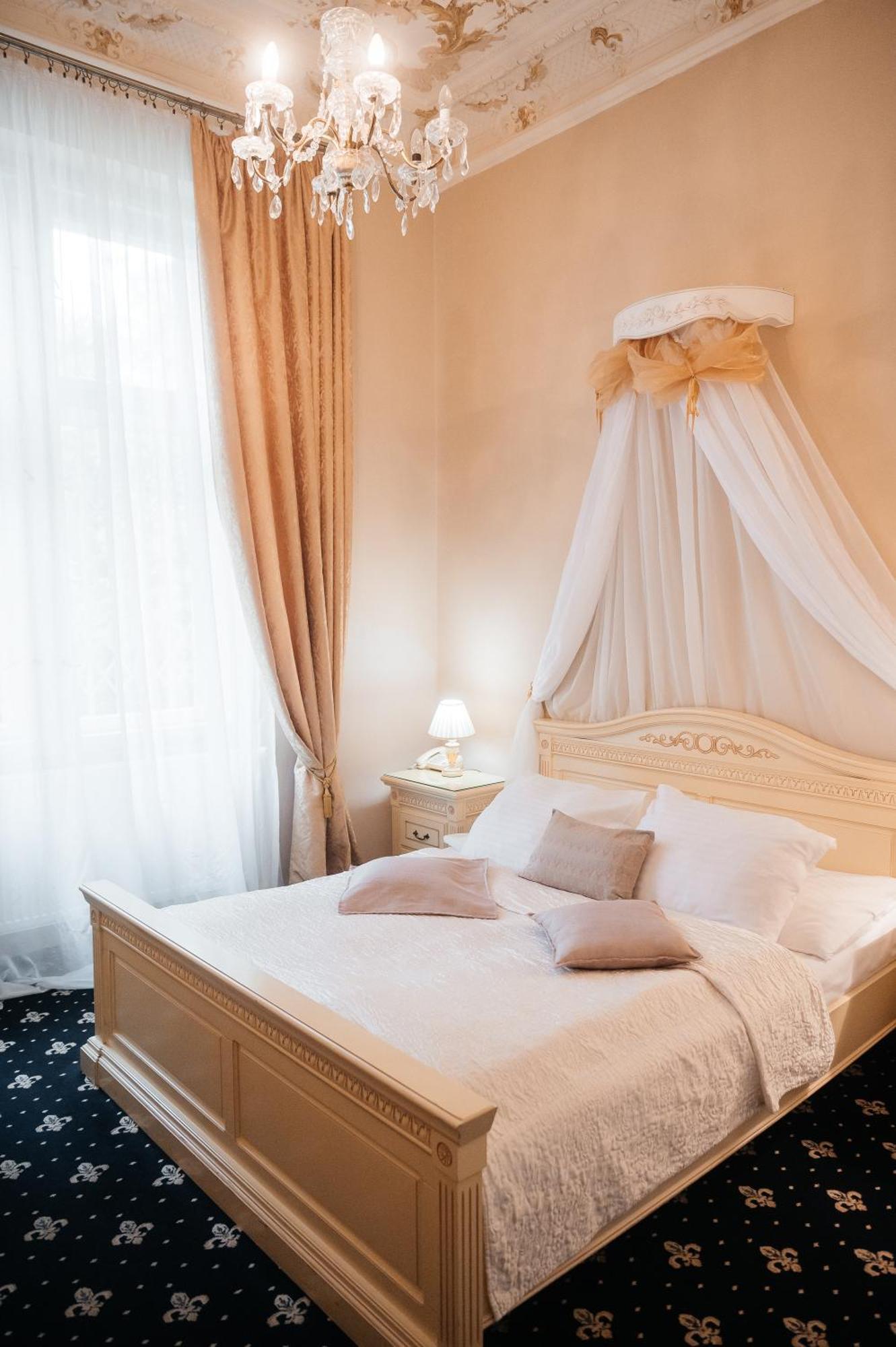 Alisa Hotel Karlovy Vary Luaran gambar