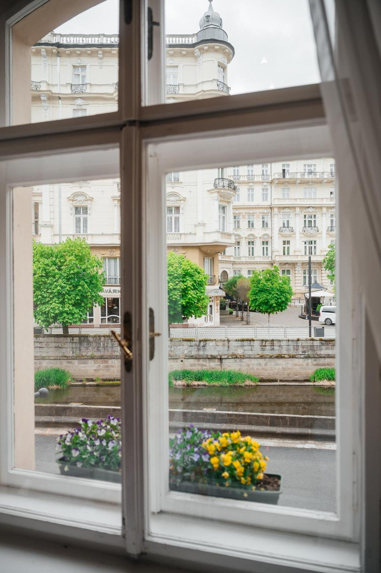 Alisa Hotel Karlovy Vary Luaran gambar