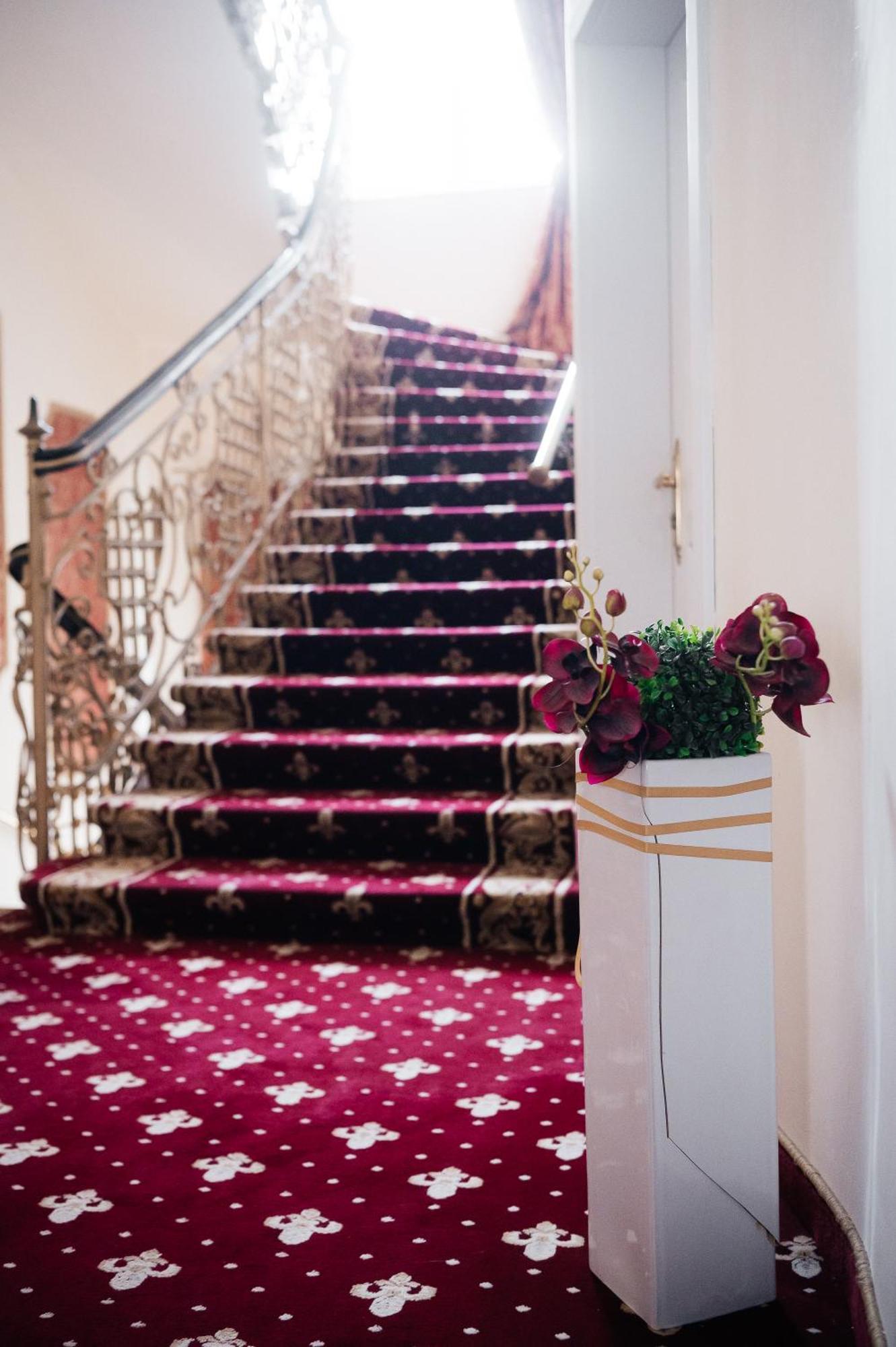 Alisa Hotel Karlovy Vary Luaran gambar