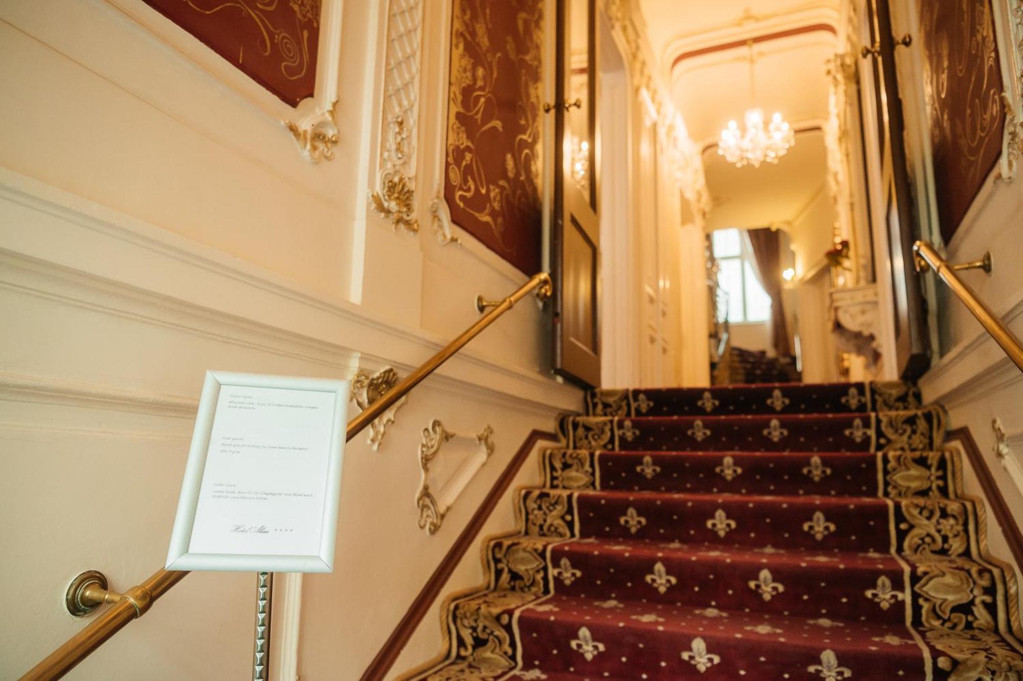 Alisa Hotel Karlovy Vary Luaran gambar